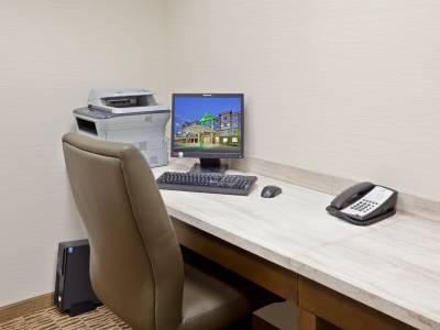 Holiday Inn Hotel & Suites Surrey East Cloverdale