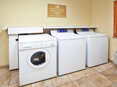 Candlewood Suites Columbus South / Fort Benning