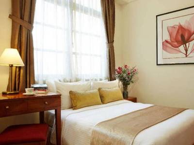 Village Residence Robertson Quay