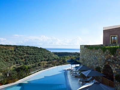 Kinsterna Hotel & Spa