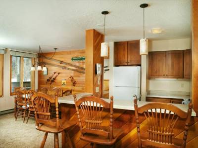 Lakeside Village Condominiums