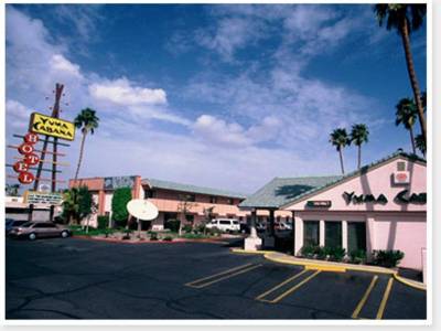 Econo Lodge Inn & Suites