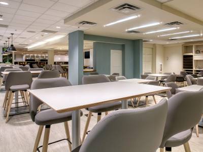 Holiday Inn Hotel & Suites Atlanta Airport North