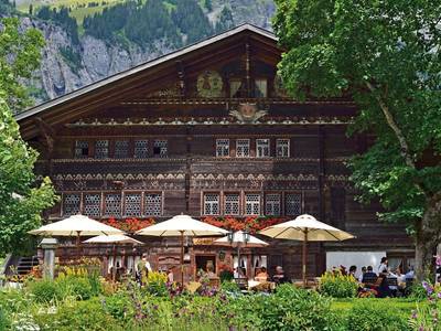 Waldhotel Doldenhorn & Landgasthof Ruedihus