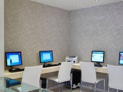 Phidias Piraeus Hotel