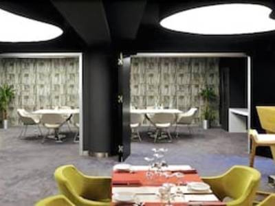 Vernazza Suites Hotel