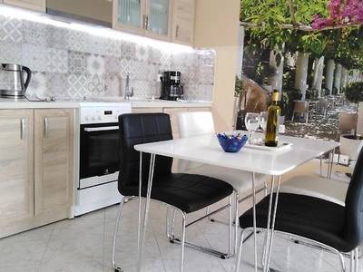 Haraki Mare Studios & Apartments