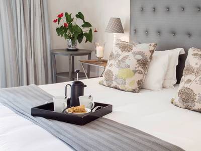 Super Tubes Guesthouse