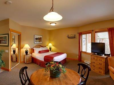 Lizard Creek Lodge