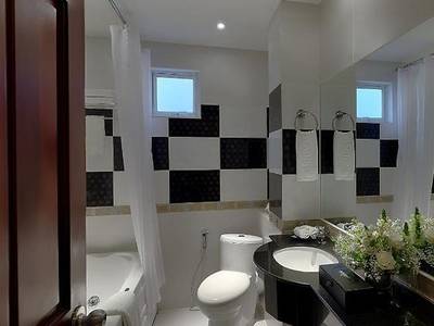 Silverland Sil Hotel & Spa