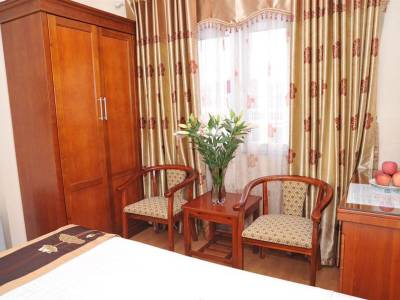 Hanoi Old Decade Hotel