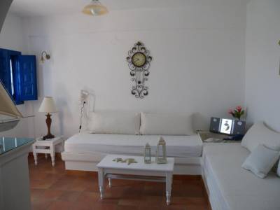 Folegandros Apartments