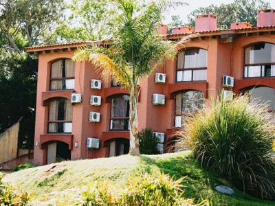 Howard Johnson Carrasco Hotel & Convention Center