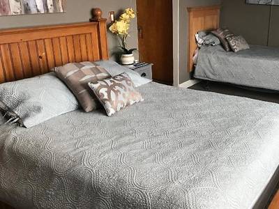 Simmons Motel and Suites