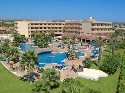 Nissiana Hotel & Bungalows