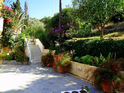 Veroniki Studios & Apartments