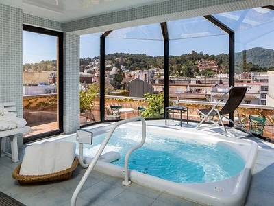 URH Hotel Vila de Tossa