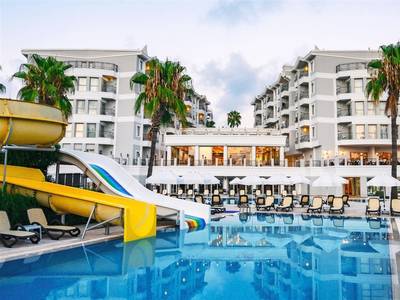 Royal Atlantis Beach Hotel