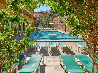 Flor los Almendros Hotel