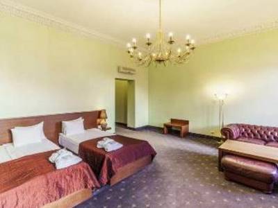 Rixwell Centra Hotel