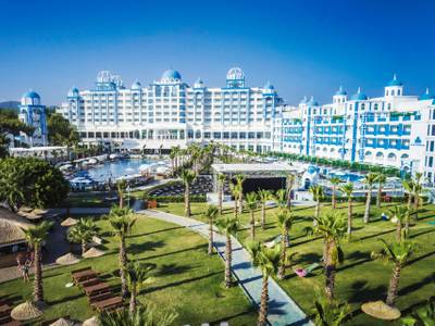 Rubi Platinum Spa Resort & Suites