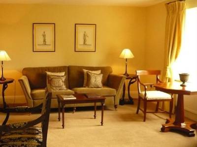 The Lake Country House