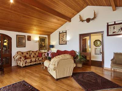 The Cedar Lodge Hotel