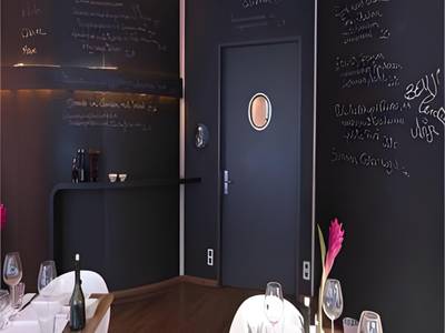 Superbude Altona Paradise