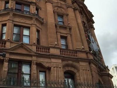 The New London Carlton Hotel