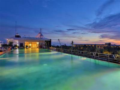 DevinSky Hotel Seminyak 