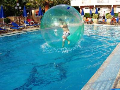 Paradise Apartments & Studios