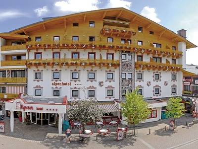 JUFA Alpenhotel Saalbach 