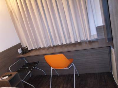 San Diego Express Barro Preto