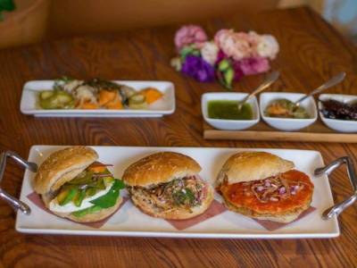 Descanseria Hotel Business and Pleasure