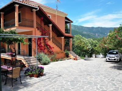 Ziogas Luxury Apartments