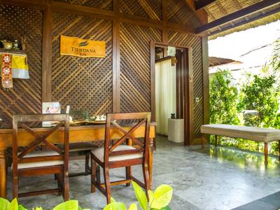 Lembongan Beach Club & Resort