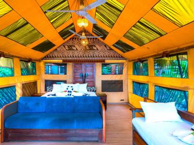 Barefoot Manta Island