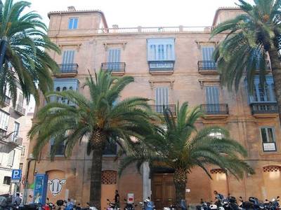 Life Apartments Alameda Colon