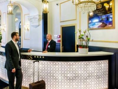 Grand Gallia & Londres