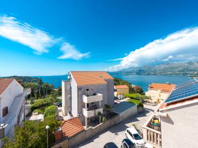 Apartments & Rooms Cina