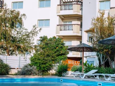 Artemis Cynthia Complex