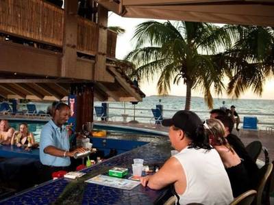 Bolongo Bay Beach Resort