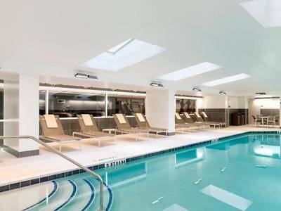 Hyatt House Charleston / Historic District