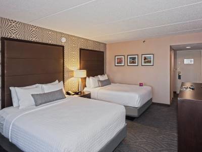 Crowne Plaza Suites MSP Airport - Mall of America