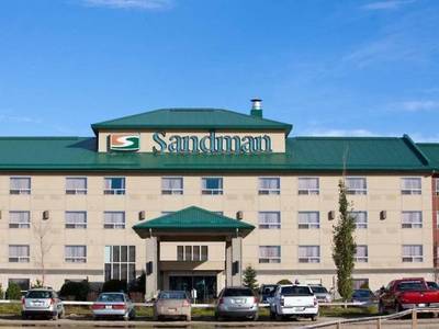 Sandman Hotel & Suites Calgary Airport