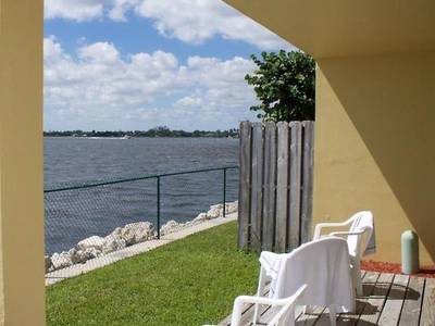 Palm Beach Waterfront Suites