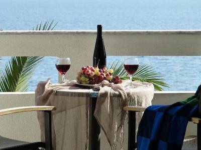 Ostria Seaside Studios & Apartments