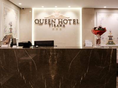 Hotel Queen