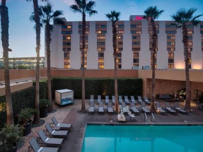 Marriott Burbank Airport Hotel