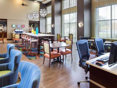 Hampton Inn & Suites Pensacola I-10 North at University Town Plaza